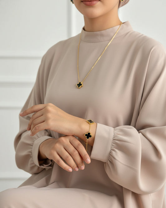 Four Leaf black Clover Jewellery Set