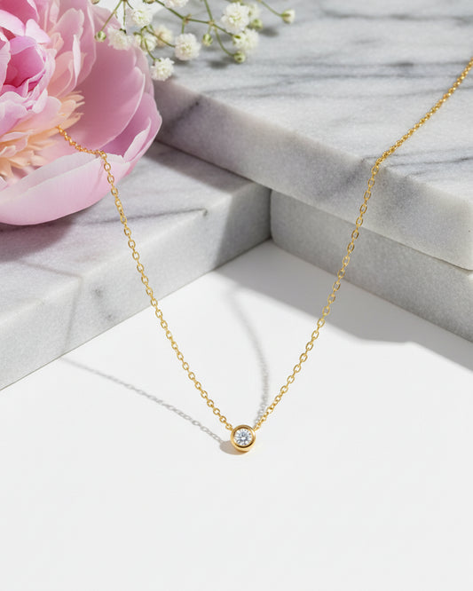 One Diamond Necklace 18k